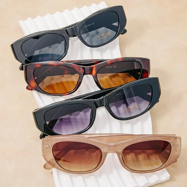 Plastic Frame Oval Lens Sunglasses | Black W/ Black Lenses