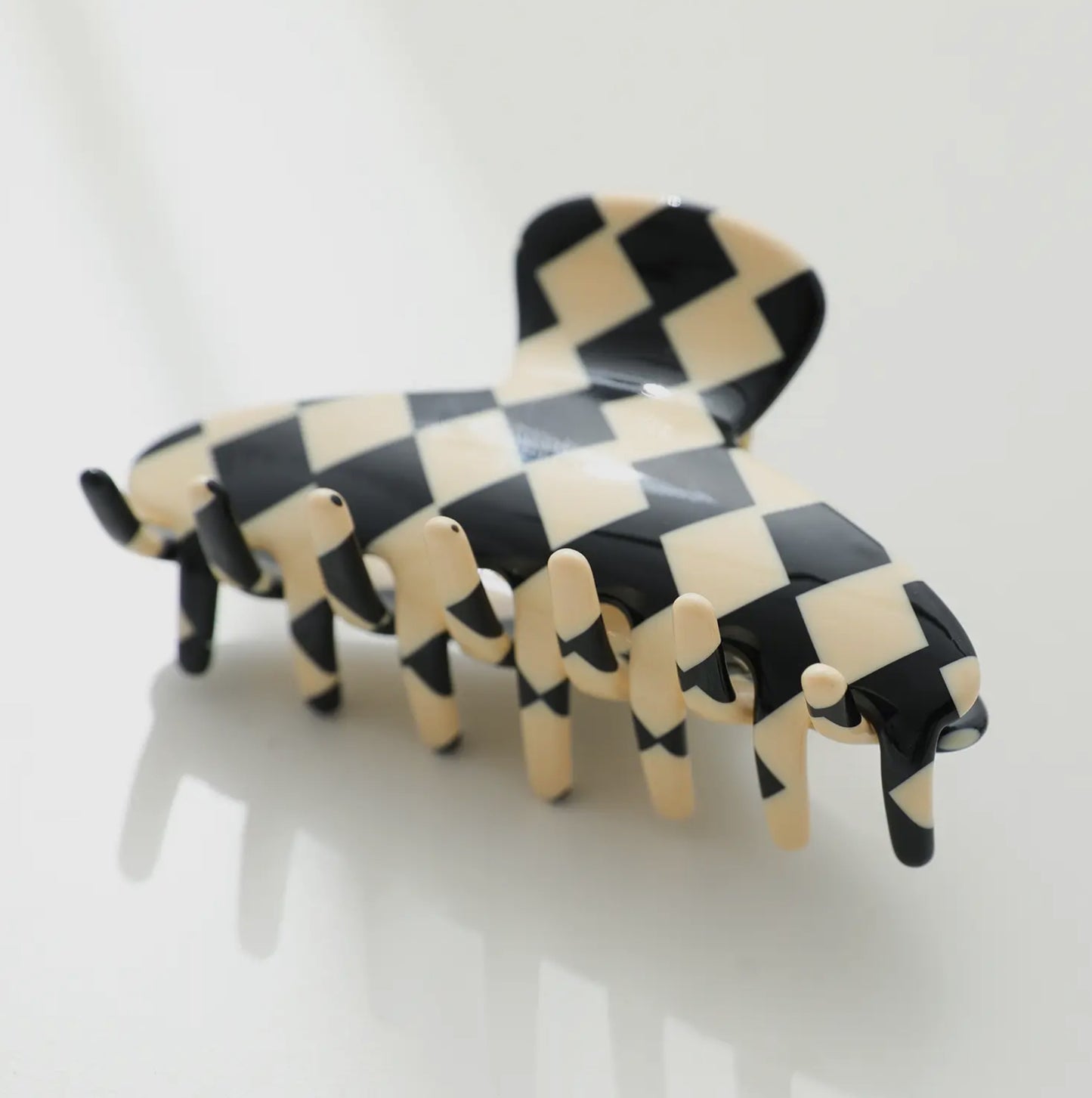 Adorro Checkmate Lori Claw Clip