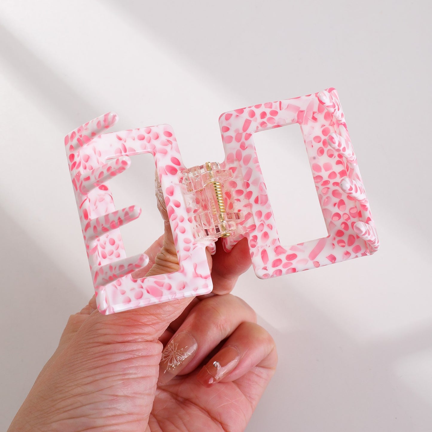 Pebble Cove Simone Small Square Eco-friendly Claw Clip | Pink