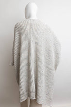 Load image into Gallery viewer, Leto Accessories Cozy Chunky Ribbed Knit Pocket Ruana
