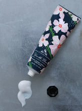 Load image into Gallery viewer, Soap &amp; Paper Vanilla Fleur Hand Cream

