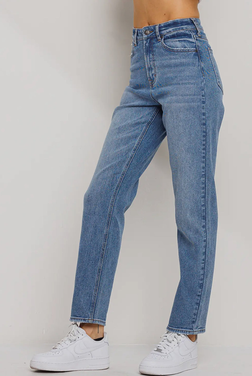 Jelly Jeans Tapered Mom Jeans