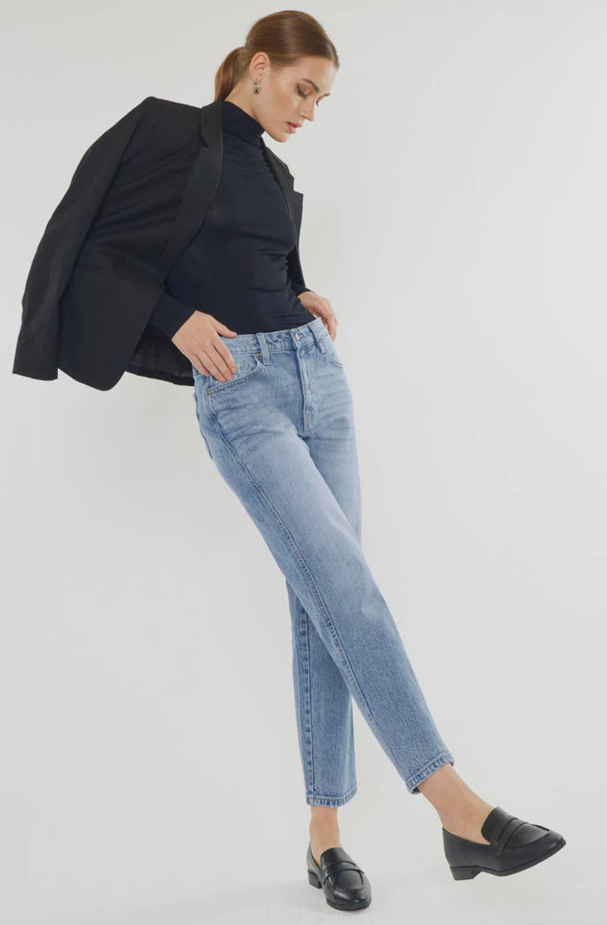 Kan Can Ultra High Rise Slouch Fit Jeans
