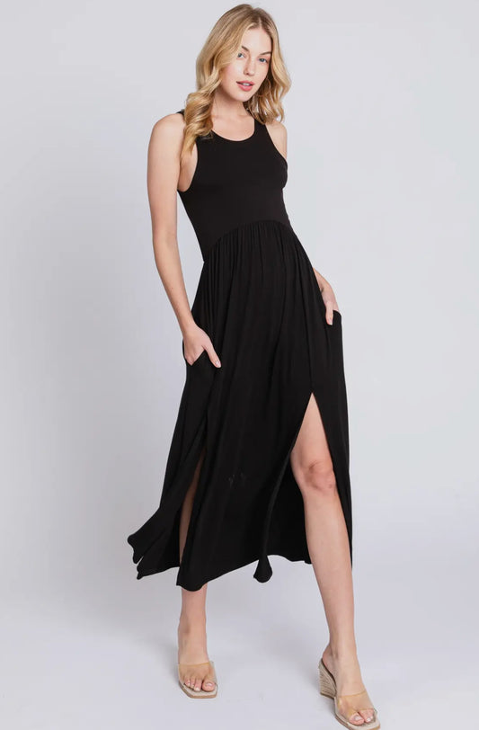 Final Touch Slit Dress | Black