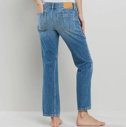 Sneak Peek Barrel Jeans