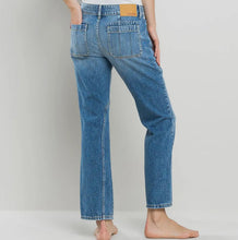 Load image into Gallery viewer, Sneak Peek Barrel Jeans
