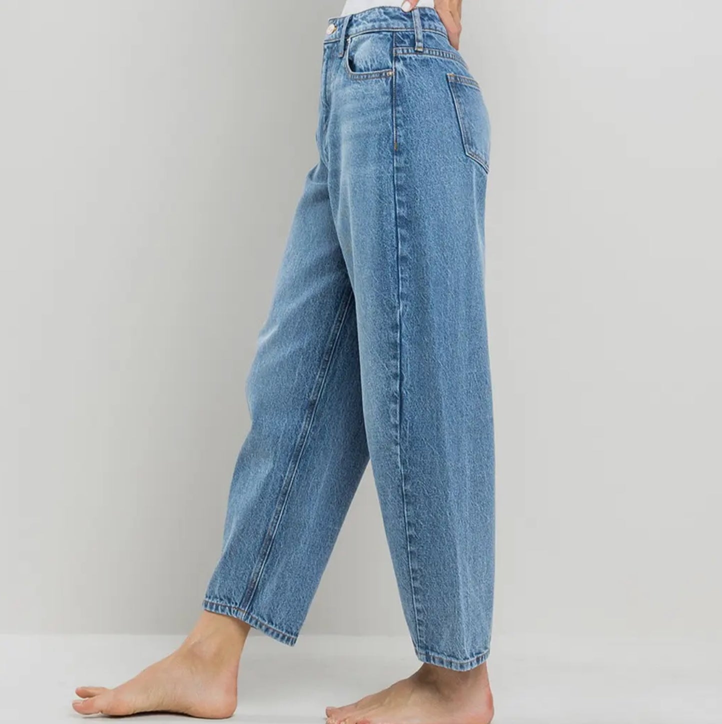 Sneak Peek Barrel Jeans