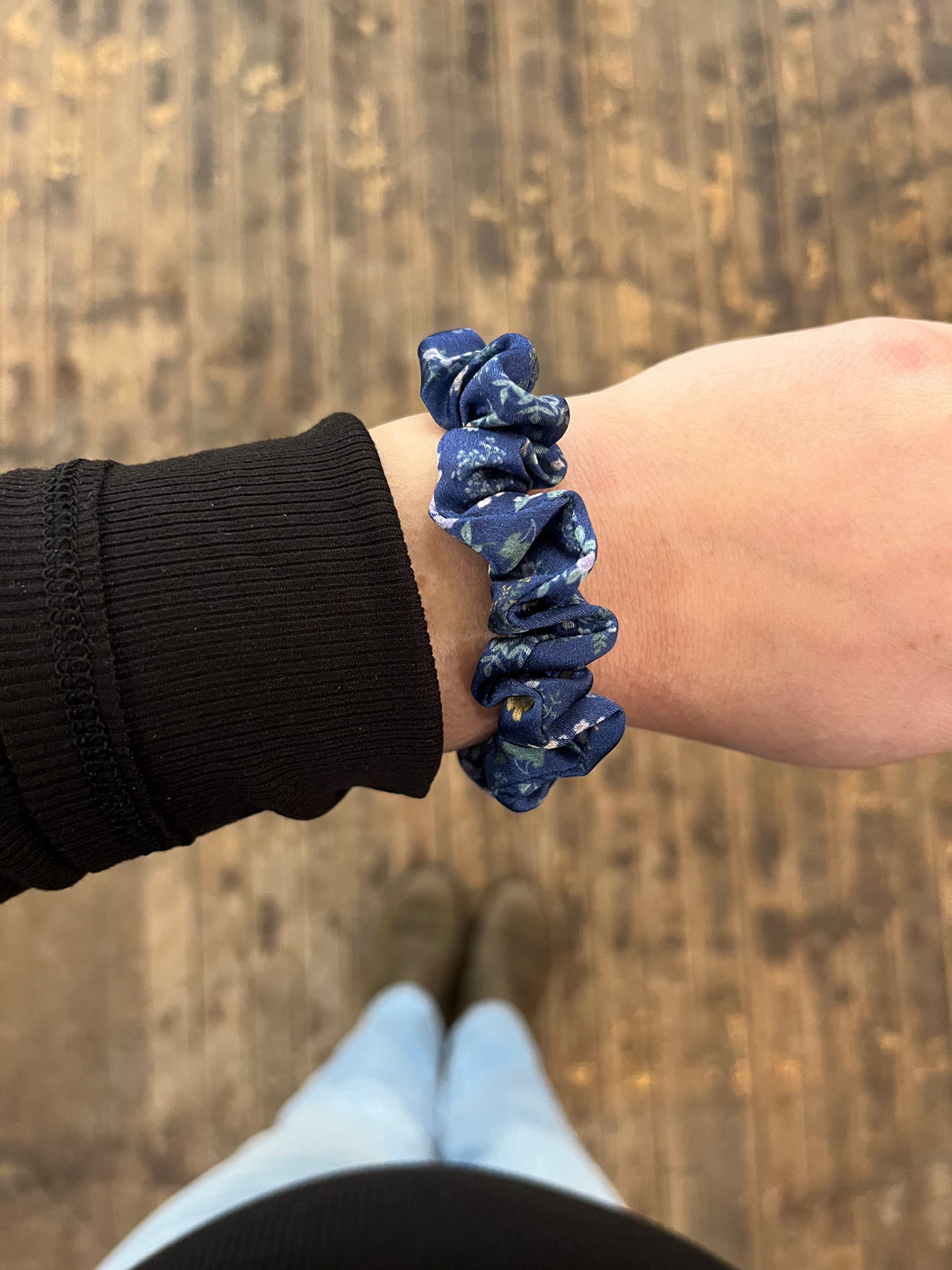 Rifle Paper Small Peacock Hair Scrunchie | Navy