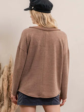 Load image into Gallery viewer, Blu Pepper Ribbed Knit Pullover | Cocoa
